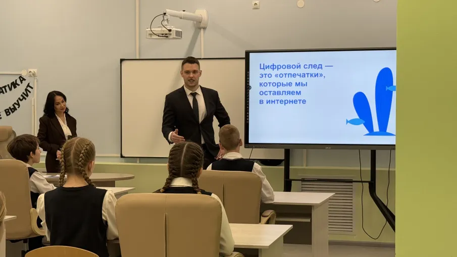 Нижегородским школьникам рассказали о пользе и вреде «цифровых» привычек в рамках проекта «Цифровой ликбез»